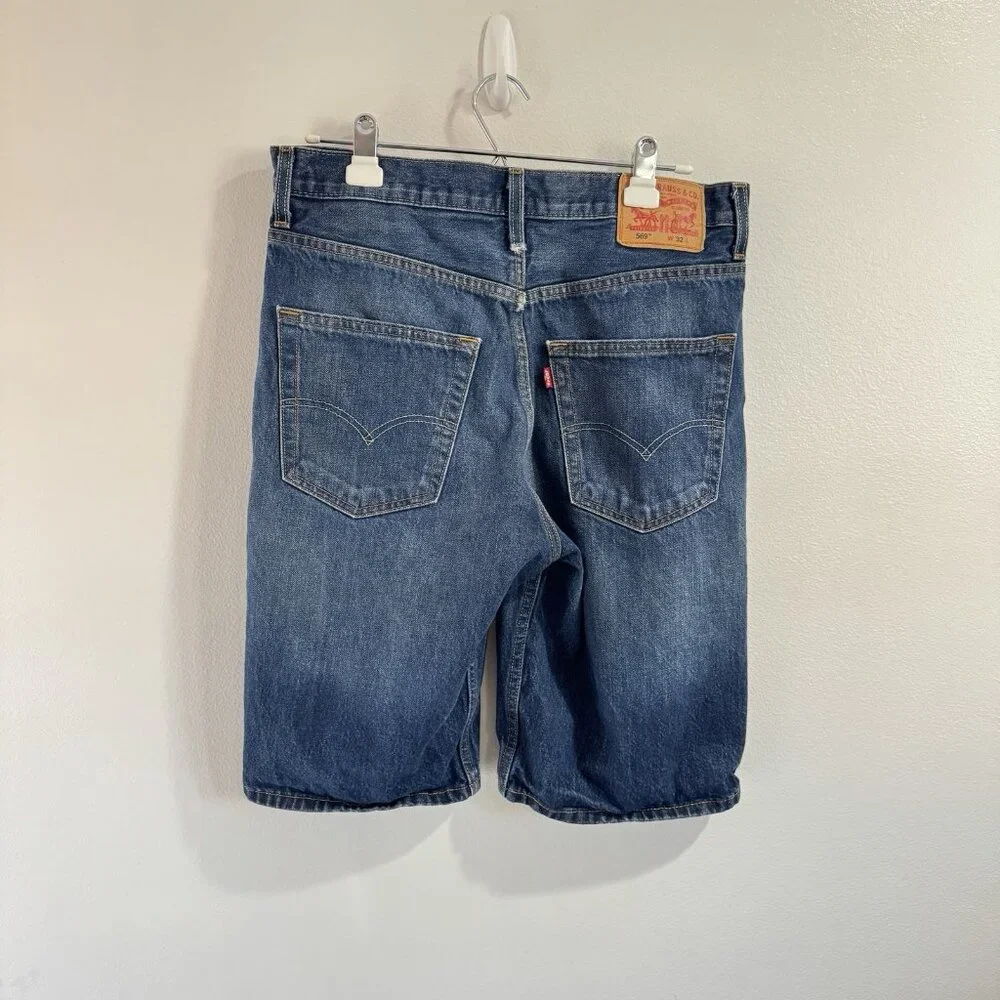 Levi's Levi Strauss Jean Shorts Mens 32 11” Inseam 569 Medium Wash Denim Cotton - Picture 4 of 8